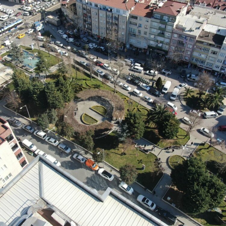 ÖĞRETMENLER PARKI