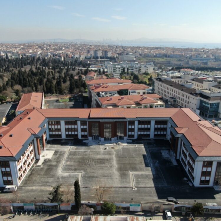 ZEYTİNBURNU KIZ ANADOLU İMAM HATİP LİSESİ