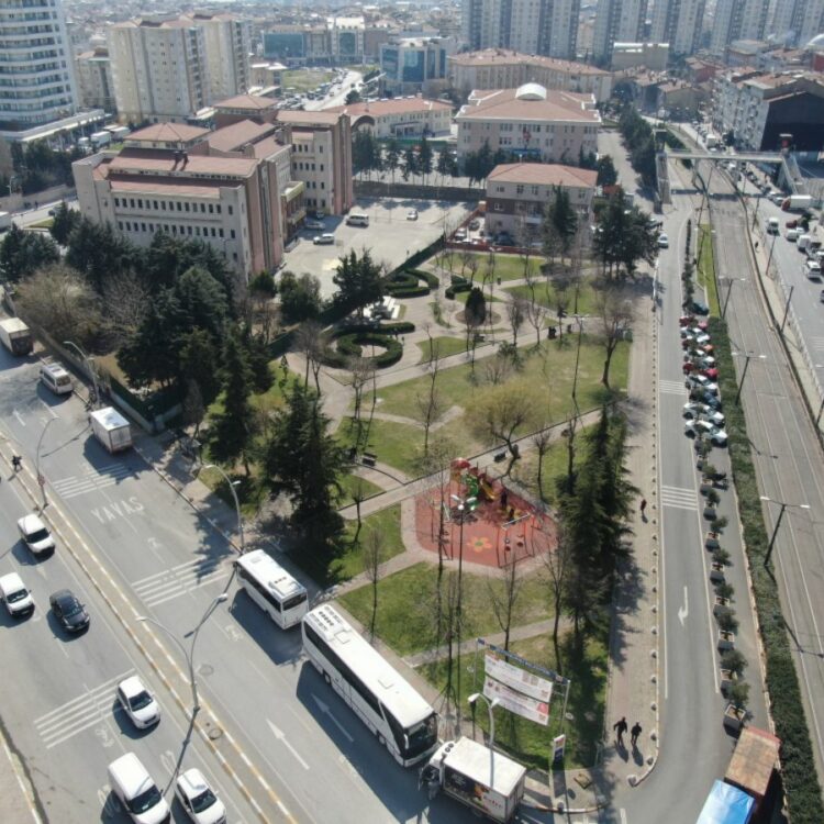 ŞEHİTLER PARKI